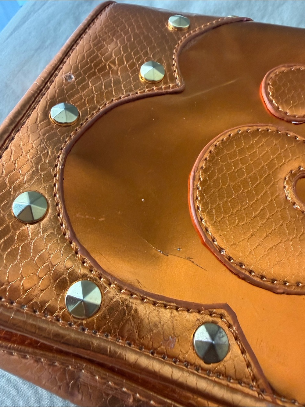 Y2K House of Deréon Metallic Bronze Studded Clutch ✨ - Picture 3 of 17